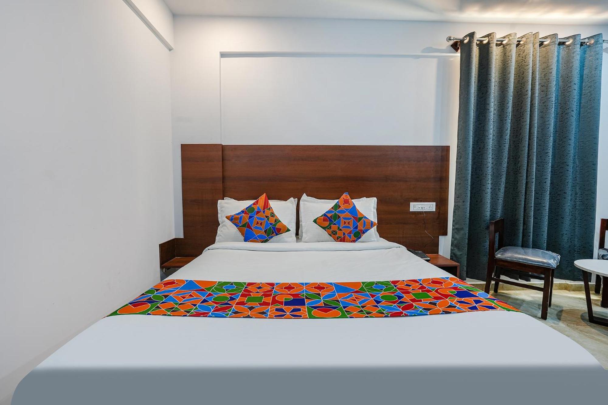 Hotel Fabhotel Tree Suites - Nr Reva University 3*